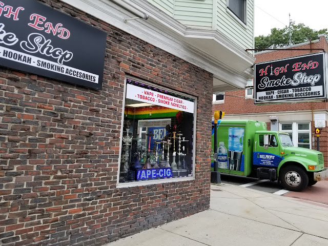 High End Smoke Shop, Everett