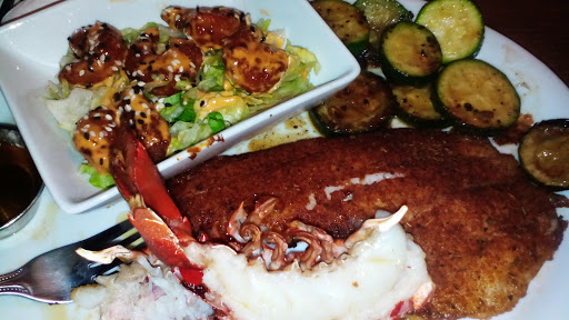 Shopping Mall «Pavilion Shopping Center», reviews and photos, 24055 Chagrin Blvd, Beachwood, OH 44122, USA