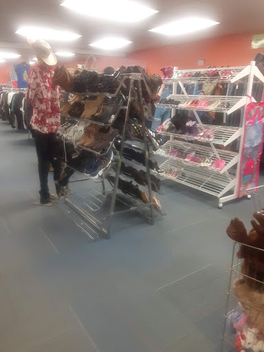 Thrift Store «Goodwill», reviews and photos