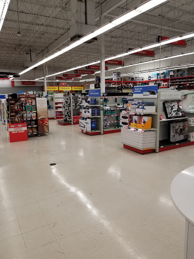 Office Supply Store «Staples», reviews and photos, 547 River Rd, Edgewater, NJ 07020, USA