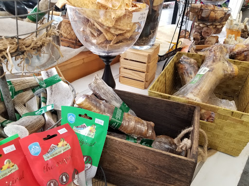 Pet Supply Store «Health Mutt», reviews and photos, 6116 N Central Ave, Tampa, FL 33604, USA