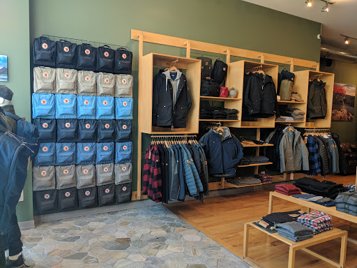 Outdoor Sports Store «Fjällräven Chicago», reviews and photos, 1708 N Damen Ave, Chicago, IL 60647, USA