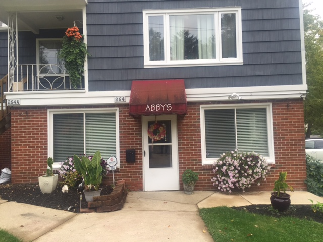 Abby's Salon 44903