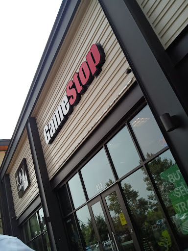 GameStop, 3000 Gateway St, Springfield, OR 97477, USA, 
