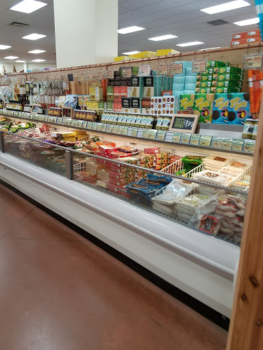 Shopping Mall «Eton Chagrin Boulevard», reviews and photos, 28601 Chagrin Blvd, Woodmere, OH 44122, USA