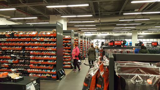 Sporting Goods Store «Nike Clearance Store», reviews and photos, 40-24 College Point Blvd, Flushing, NY 11354, USA