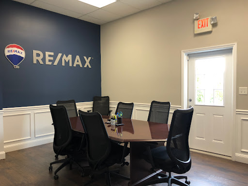Real Estate Agency «RE/MAX Connection Realtors - Mantua», reviews and photos, 140 NJ-45 #1a, Mantua Township, NJ 08051, USA