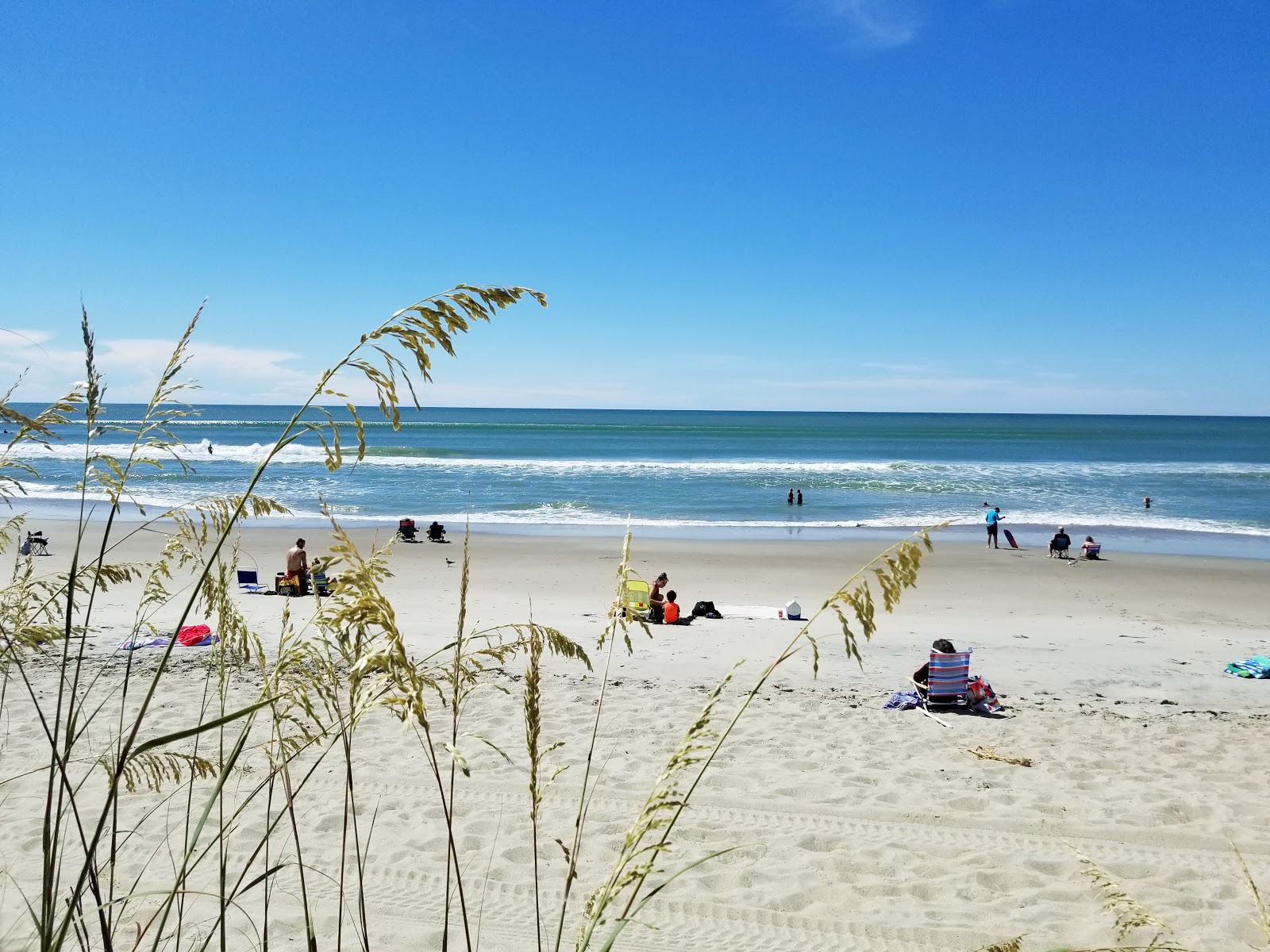 Eastern Regional beach的照片 带有米色沙子表面