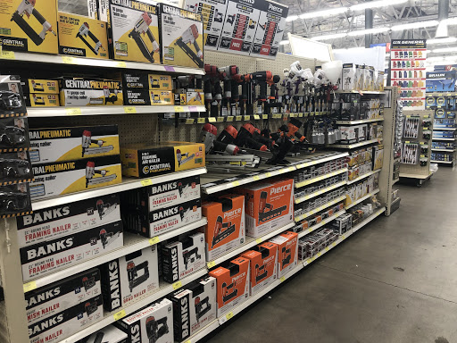 Hardware Store «Harbor Freight Tools», reviews and photos, 1349 N Blackstone Ave, Fresno, CA 93703, USA