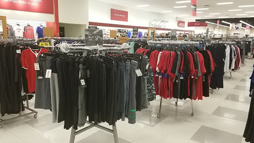 Department Store «T.J. Maxx and HomeGoods», reviews and photos, 7349 Lemont Rd, Downers Grove, IL 60516, USA