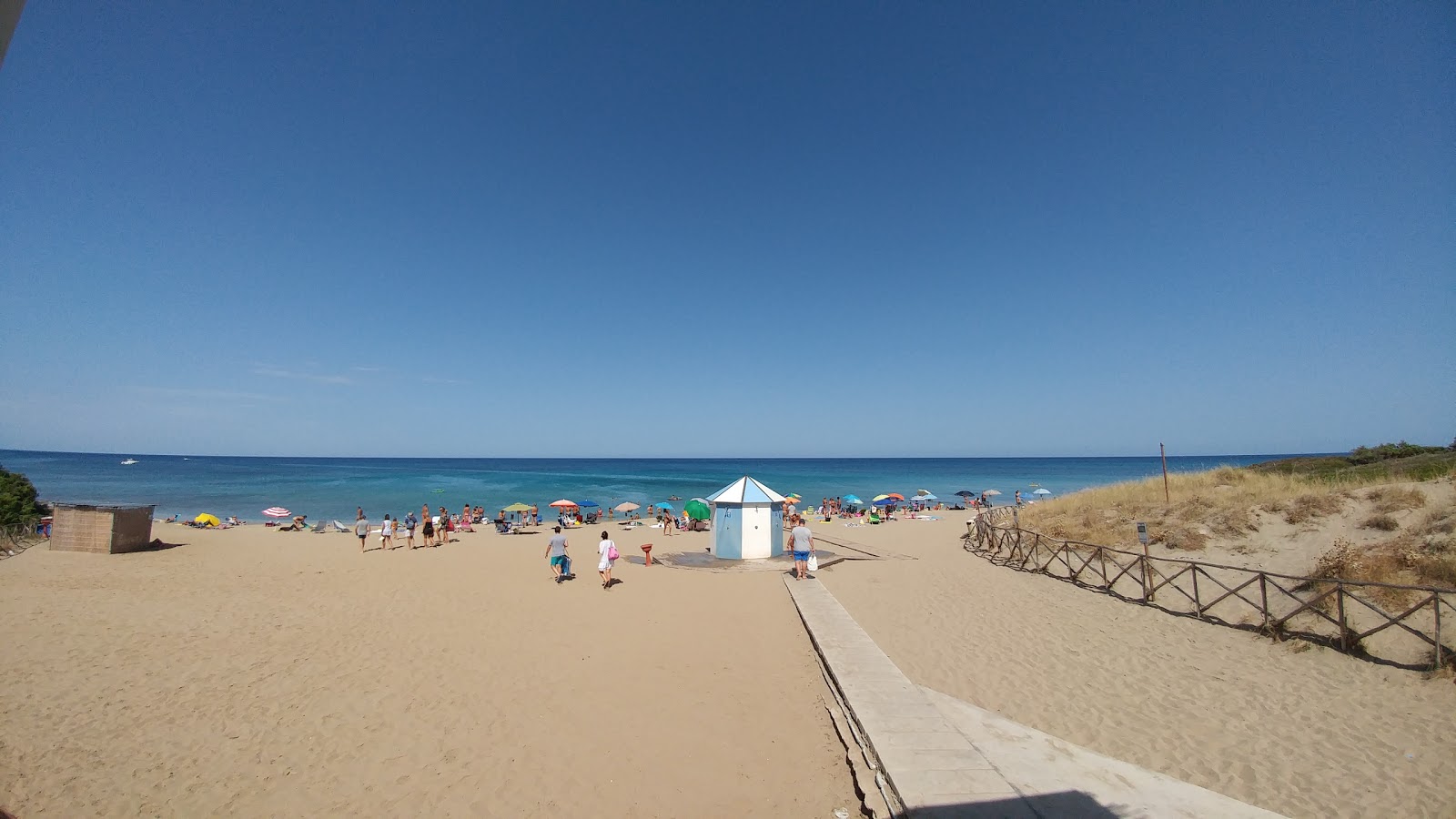 Foto de Spiaggia di Rosa Marina área de servicios