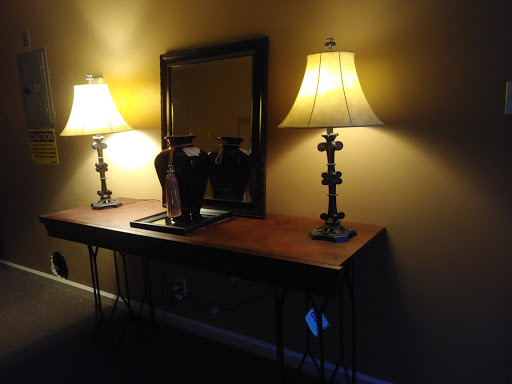 Thrift Store «Fresno Rescue Mission Super», reviews and photos, 181 E Sierra Ave, Fresno, CA 93710, USA