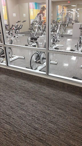 Gym «LA Fitness», reviews and photos, 8812 S Cicero Ave, Oak Lawn, IL 60453, USA