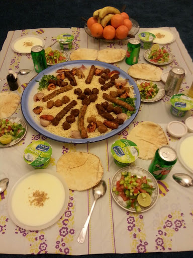 مطعم مشويات نجمة القاضي 