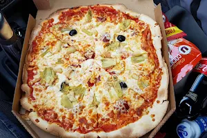 Pizza Di Trevi image