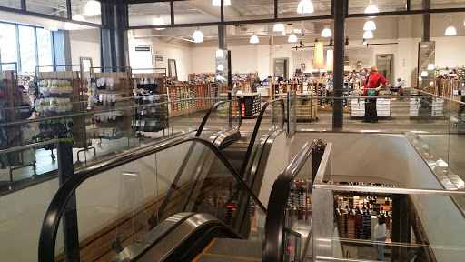 Shoe Store «DSW Designer Shoe Warehouse», reviews and photos, 10400 Old Georgetown Rd, Bethesda, MD 20814, USA