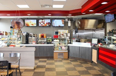 Robin'S Donuts / 241 Pizza