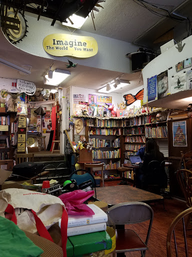 Used Book Store «Every Thing Goes Book Cafe and Neighborhood Stage», reviews and photos, 208 Bay St, Staten Island, NY 10301, USA