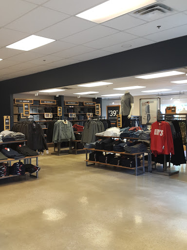 Levis Outlet Store image 3