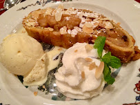 Apfelstrudel du Restaurant français Le Tire-Bouchon à Strasbourg - n°7