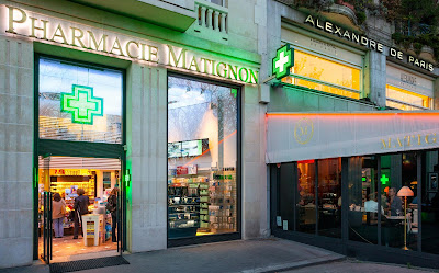 Pharmacie Matignon. à Paris