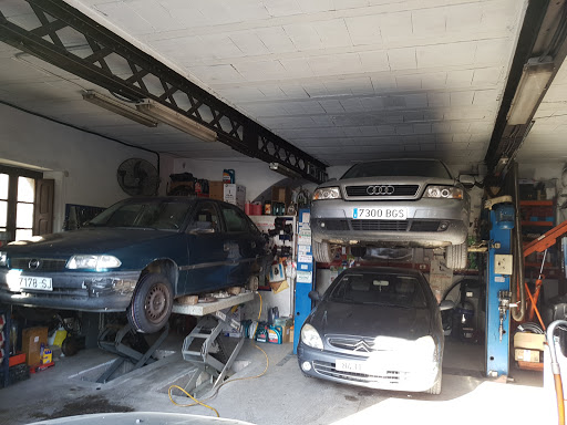 Talleres Colorado en Madrigal de la Vera, Cáceres‎