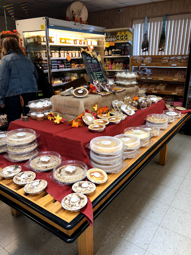 Grocery Store «Indian Trail Country Market», reviews and photos, 4944 US-209, Elizabethville, PA 17023, USA
