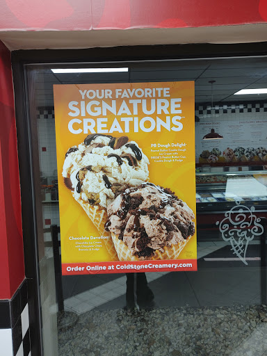 Ice Cream Shop «Cold Stone Creamery», reviews and photos, 505 E Green St, Champaign, IL 61820, USA