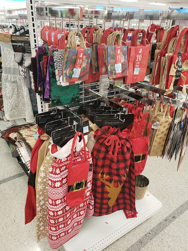 Clothing Store «Ross Dress for Less», reviews and photos, 6298 Seven Corners Center, Falls Church, VA 22044, USA