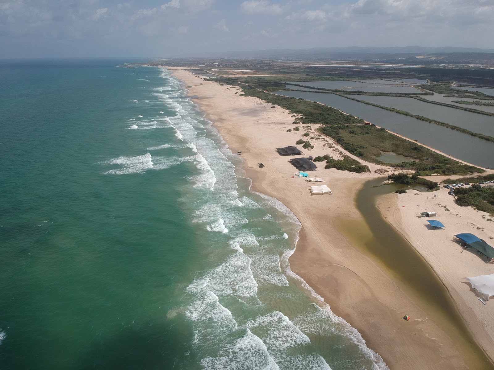 Photo de Hof maayan zvi avec plage spacieuse