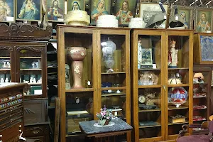 Jeanne's Antiques image