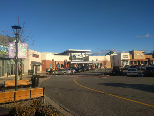 Clothing Store «L.L. Bean», reviews and photos, 6 Wayside Rd, Burlington, MA 01803, USA