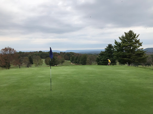 Golf Course «Apple Mountain Golf & CC», reviews and photos, 369 Hazen Oxford Rd, Belvidere, NJ 07823, USA
