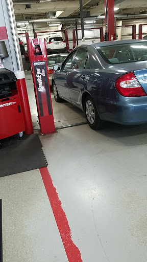 Toyota Dealer «Toyota of Louisville on Dixie Highway», reviews and photos, 6514 Dixie Hwy, Louisville, KY 40258, USA