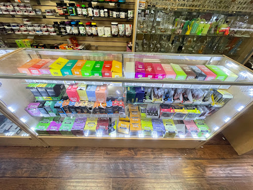 Vaporizer Store «Vape Master & Smoke Shop», reviews and photos, 1708 Long Beach Blvd, Long Beach, CA 90813, USA