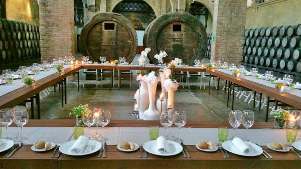 GL HOSTELERIA