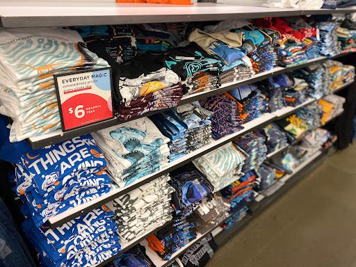 Clothing Store «Old Navy», reviews and photos, 13915 20th Ave, College Point, NY 11356, USA