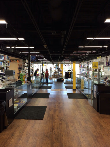 Tobacco Shop «Ra Shop #6 Metairie», reviews and photos, 3828 Veterans Memorial Blvd d, Metairie, LA 70002, USA