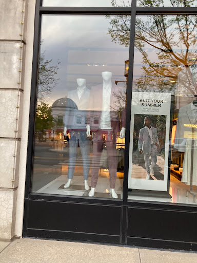 Clothing Store «Express», reviews and photos, 4090 The Strand E, Columbus, OH 43219, USA