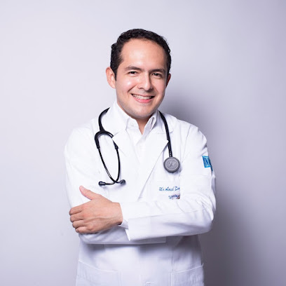 Dr. José Cruz Ruíz, Urólogo