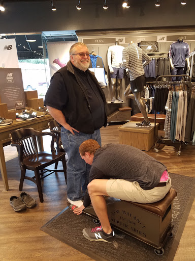 Shoe Store «New Balance Dallas», reviews and photos, 4017 E Northwest Pkwy N, Dallas, TX 75225, USA