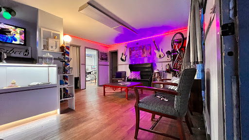 Barber Shop «Empire Barbershop», reviews and photos, 1236 E Empire St Suite 2, Bloomington, IL 61701, USA