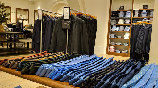 Clothing Store «Banana Republic», reviews and photos, 44 Main St, Westport, CT 06880, USA