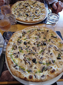 Plats et boissons du Pizzeria Au Four à Bois à Craponne - n°11
