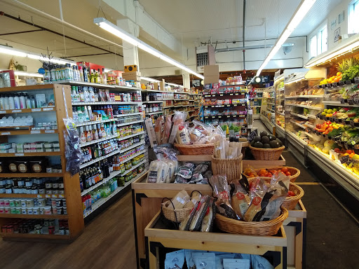 Grocery Store «Roche Harbor Grocery Store», reviews and photos, 248 Reuben Memorial Dr, Friday Harbor, WA 98250, USA