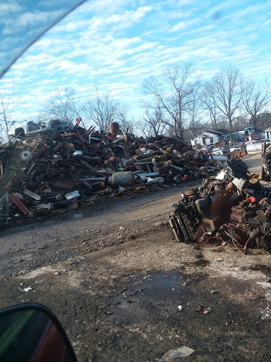 Salvage Yard «Shrum Auto Salvage streetview», reviews and photos, 1050 Old Buck Hill Rd, Goodlettsville, TN 37072, USA