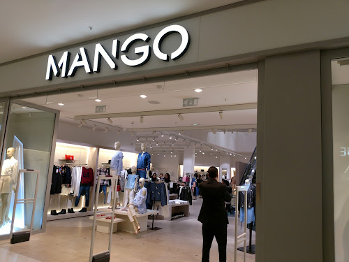 Magasin de vêtements Mango Grenoble