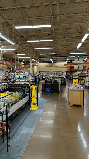 Grocery Store «Hannaford Supermarket», reviews and photos, 777 Rogers St, Lowell, MA 01852, USA
