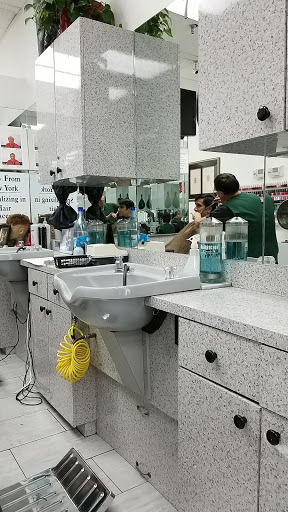 Barber Shop «Hairstyles by John», reviews and photos, 1602 E Hallandale Beach Blvd, Hallandale Beach, FL 33009, USA