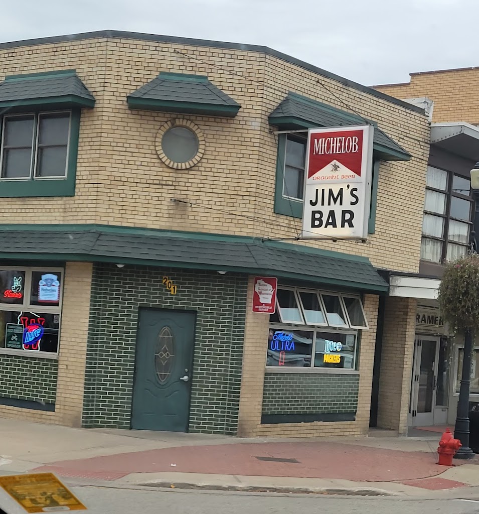 Jim's Bar 53821